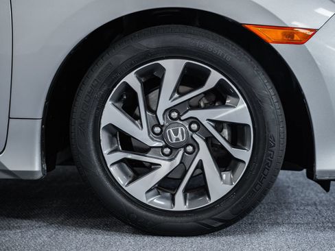 Used 2018 Honda Civic EX image 13