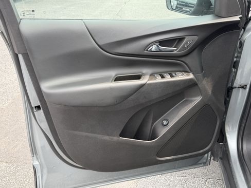 Used 2024 Chevrolet Equinox LT FWD image 27