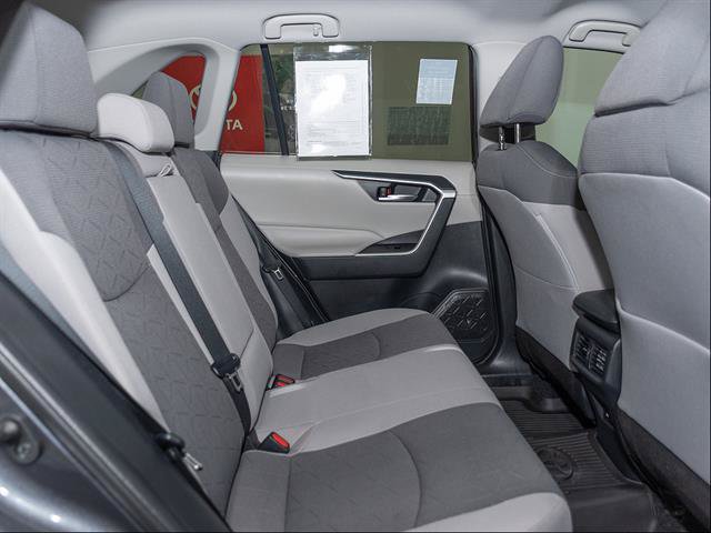 Used 2021 Toyota RAV4 XLE w/ XLE Grade Weather Package AWD/4WD image 22