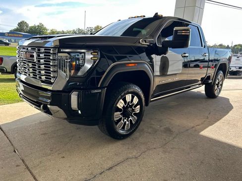 Used 2025 GMC Sierra 2500 Denali w/ Denali Reserve Package AWD/4WD image 4