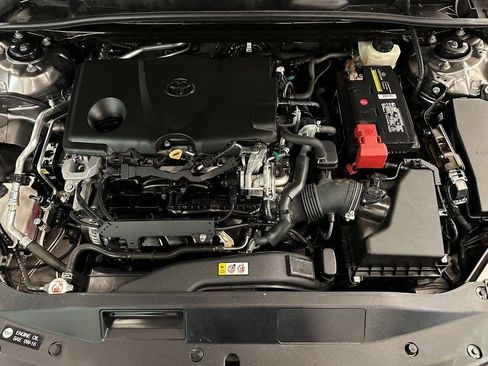 Used 2018 Toyota Camry XLE image 22