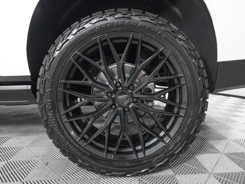 Used 2026 GMC Yukon XL Denali Ultimate AWD/4WD image 37