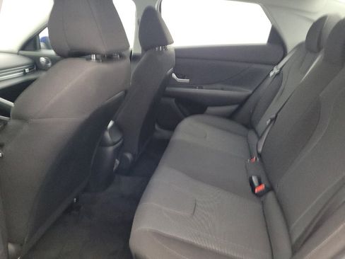 Used 2025 Hyundai Elantra SE FWD image 18