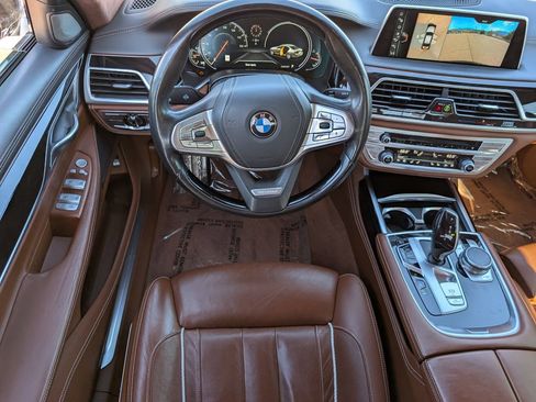 Used 2016 BMW 750i xDrive image 25