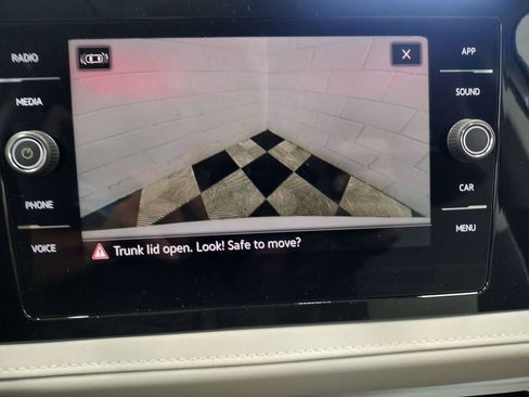 New 2025 Volkswagen Taos SE image 8