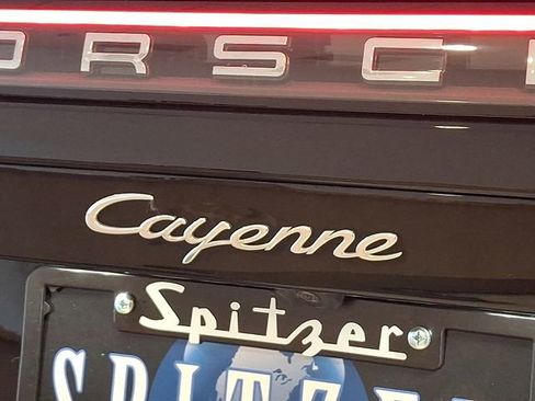 Used 2022 Porsche Cayenne Base image 32