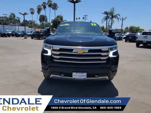 Certified 2023 Chevrolet Silverado 1500 High Country w/ High Country Premium Package AWD/4WD image 3
