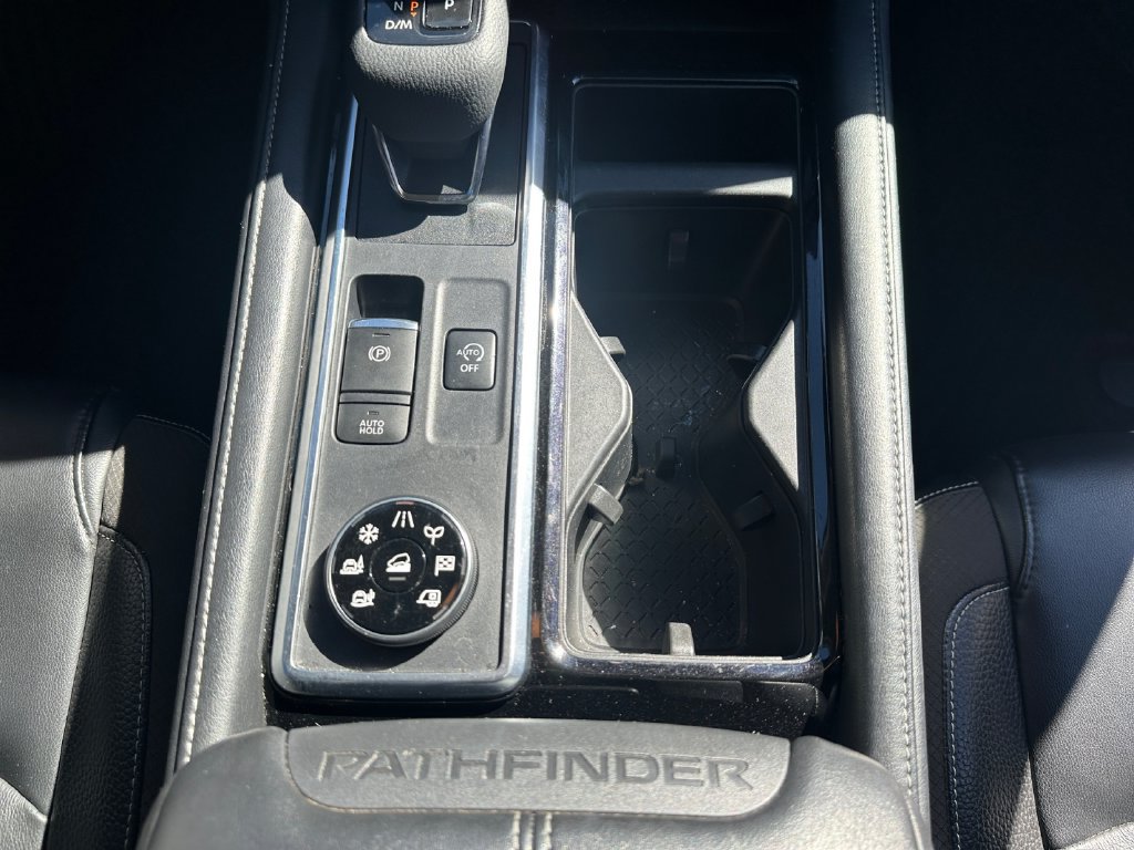 Used 2022 Nissan Pathfinder SL AWD/4WD image 10