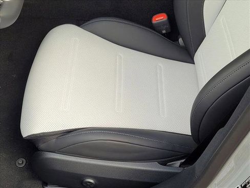 New 2026 Mercedes-Benz E 53 AMG e 4MATIC Sedan image 4