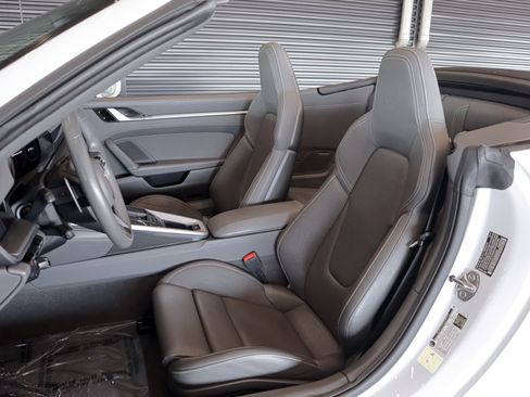 Certified 2020 Porsche 911 Carrera 4S AWD/4WD image 5