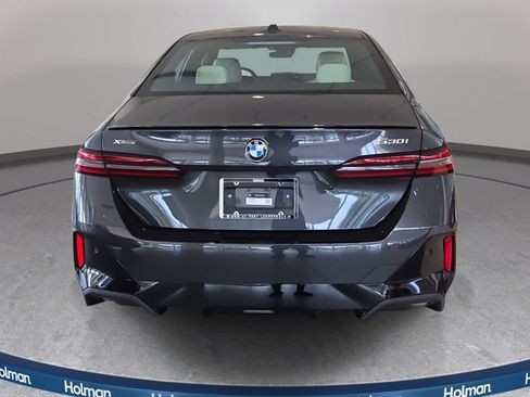 Used 2026 BMW 530i xDrive w/ M Sport Package AWD/4WD image 8