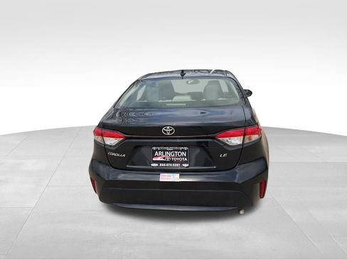 Used 2022 Toyota Corolla LE image 5