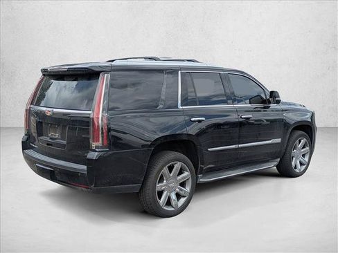Used 2015 Cadillac Escalade Luxury AWD/4WD image 5