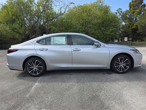 New 2025 Lexus ES 350 w/ Premium Package image 2