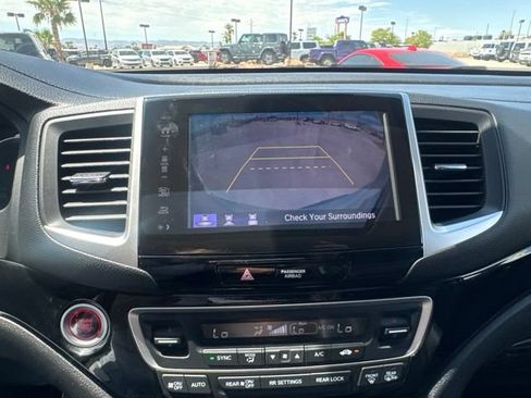 Used 2018 Honda Pilot Touring image 24