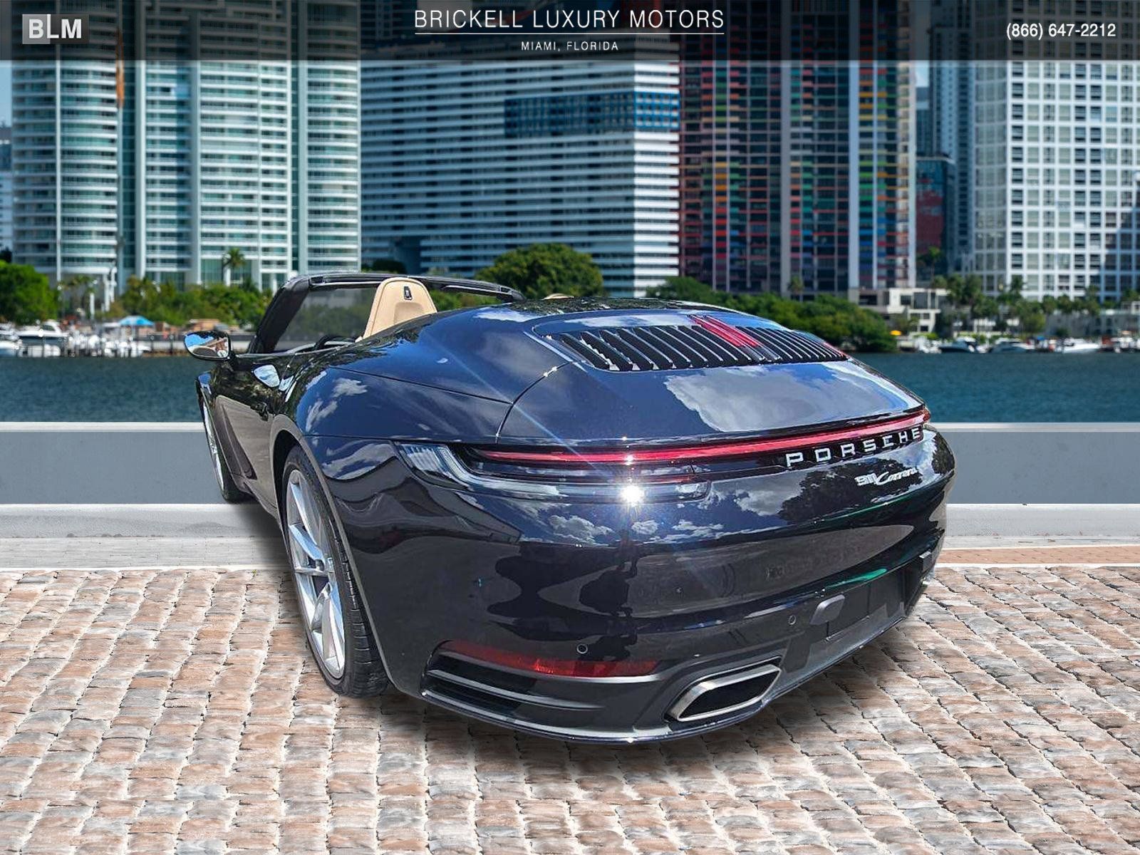 Used 2022 Porsche 911 Carrera RWD image 3