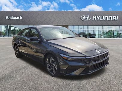 Used 2025 Hyundai Elantra Sport w/ Cargo Package