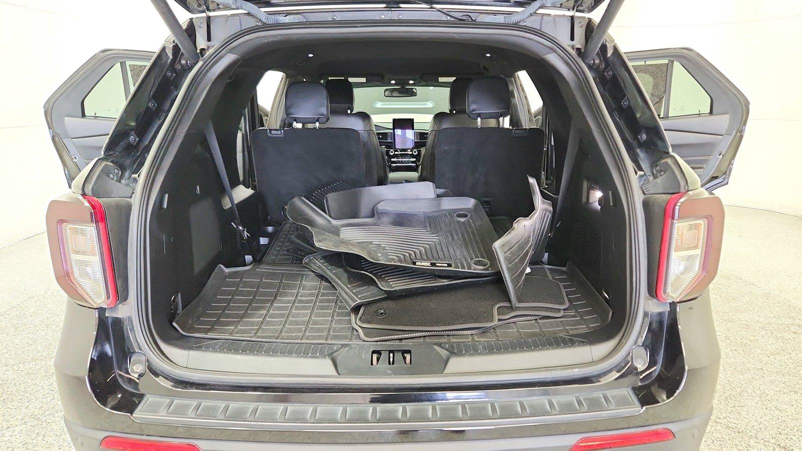 Used 2022 Ford Explorer ST w/ Equipment Group 401A AWD/4WD image 16