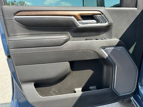 Used 2025 Chevrolet Silverado 3500 High Country AWD/4WD image 35