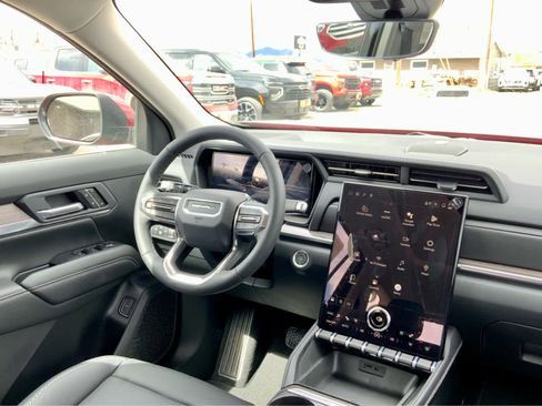 New 2026 GMC Terrain Denali w/ LPO, Black Badging Package image 36