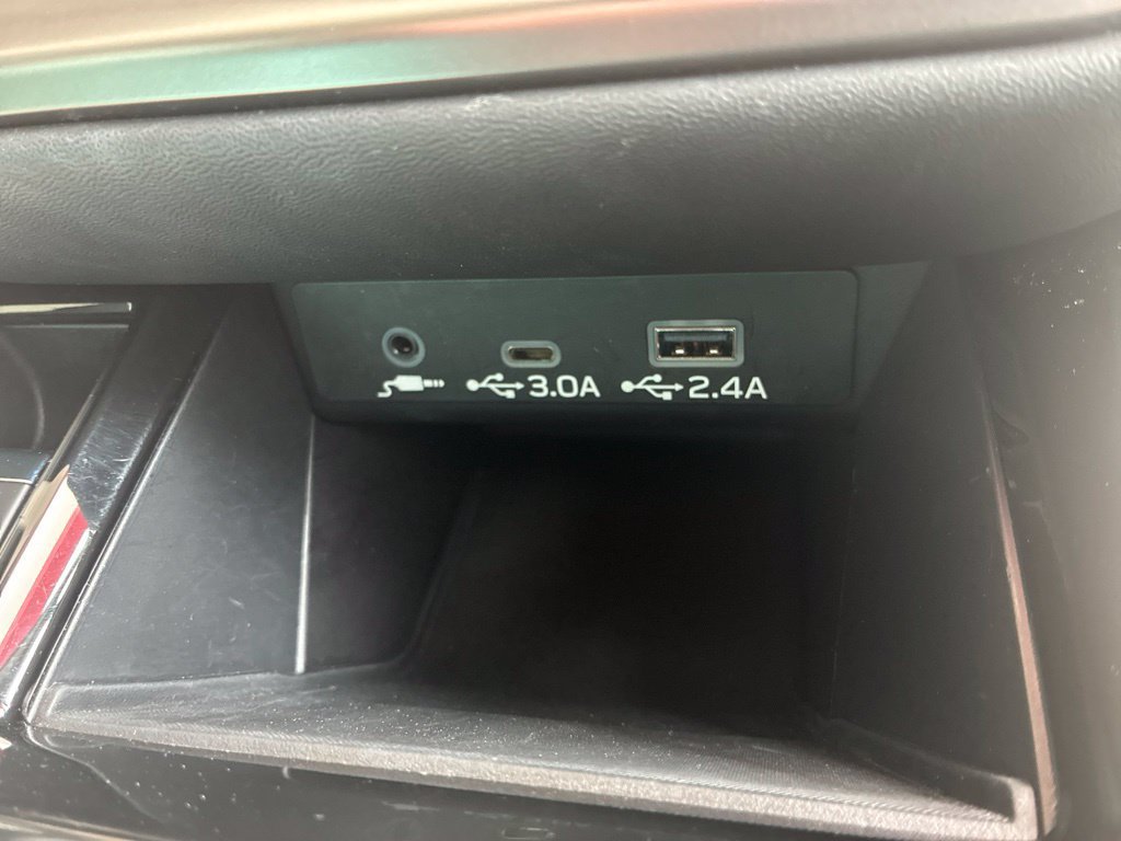 Used 2025 Subaru Outback Premium AWD/4WD image 35