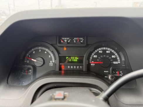 Used 2014 Ford E-250 and Econoline 250 w/ Power Group image 21