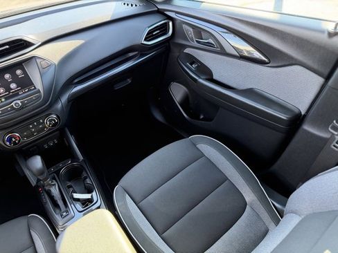 Used 2023 Chevrolet TrailBlazer LT image 23