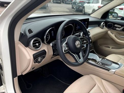 Used 2022 Mercedes-Benz GLC 300 image 4
