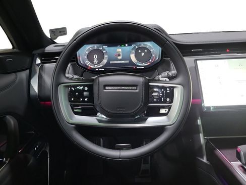 New 2025 Land Rover Range Rover Long Wheelbase SE image 24