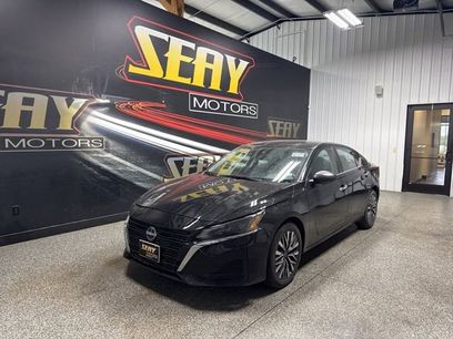 Used 2024 Nissan Altima 2.5 SV