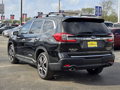 Used 2023 Subaru Ascent Touring image 6