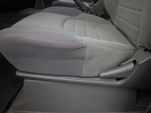 Used 2014 Nissan Frontier S w/ S Preferred Package image 11