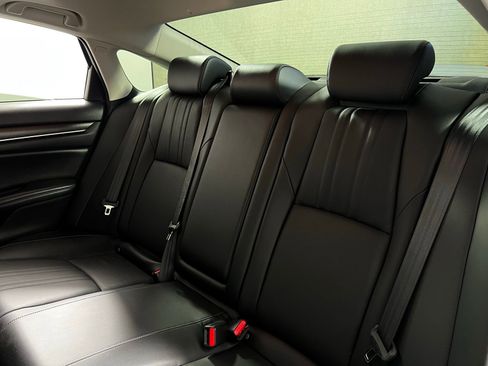 Used 2021 Honda Accord Touring image 26