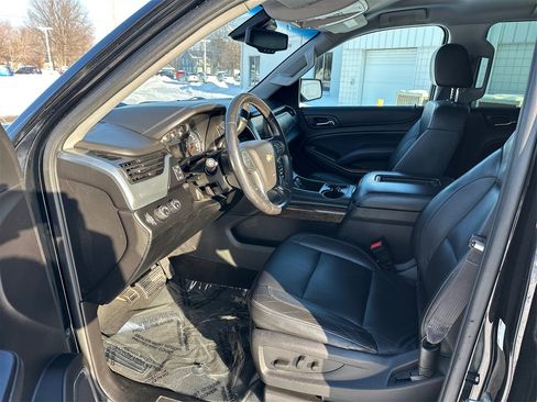 Used 2016 Chevrolet Suburban LT image 9