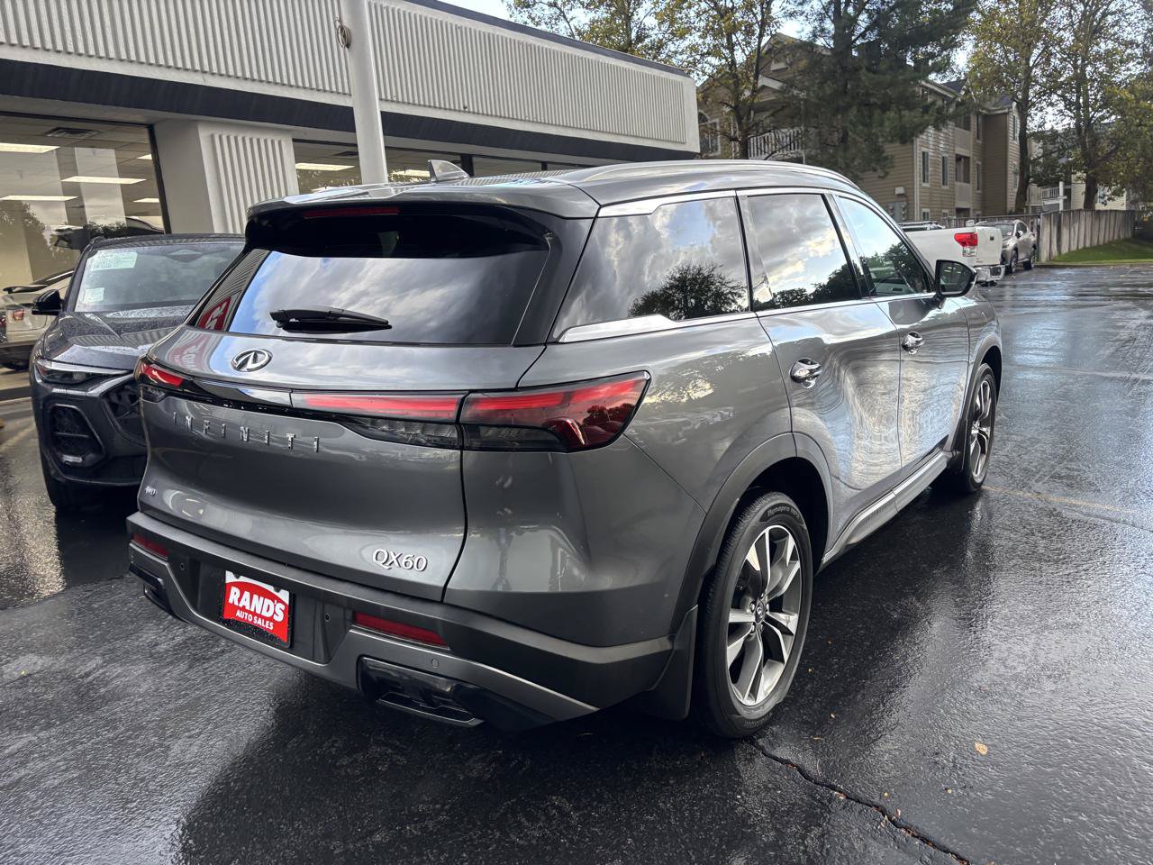 Used 2025 INFINITI QX60 Luxe AWD/4WD image 7