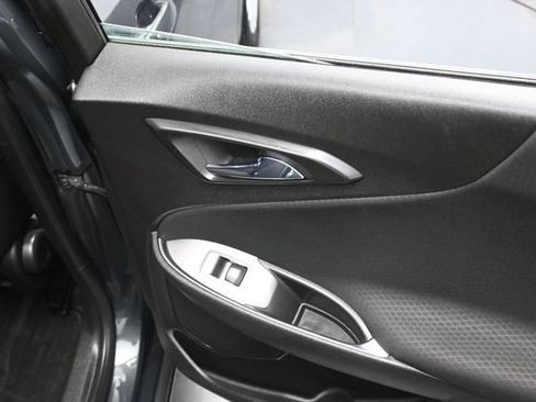 Used 2018 Chevrolet Malibu LT FWD image 29