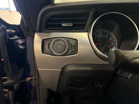 Used 2019 Ford Mustang GT Premium RWD image 15