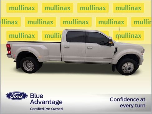 Certified 2022 Ford F450 Platinum w/ FX4 Off-Road Package image 2
