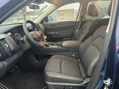 New 2026 Nissan Pathfinder SV AWD/4WD image 10