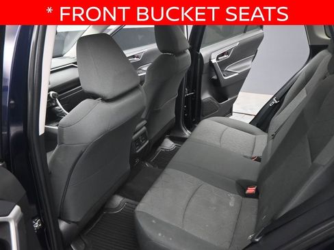 Used 2022 Toyota RAV4 XLE image 17