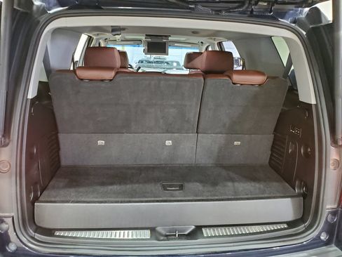 Used 2019 Chevrolet Tahoe Premier w/ Premier Plus Edition RWD image 45