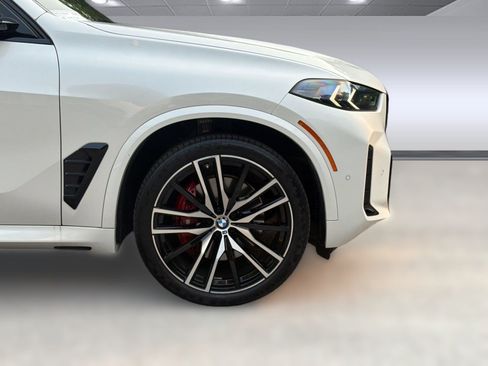 Used 2026 BMW X5 xDrive40i w/ M Sport Package AWD/4WD image 11