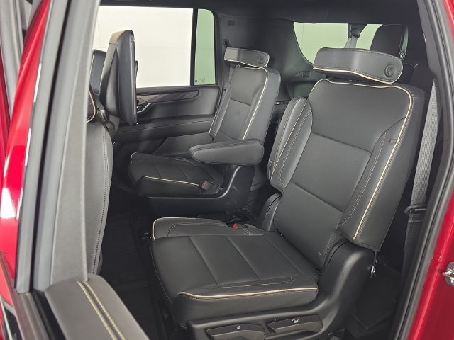 Certified 2025 GMC Yukon XL Elevation w/ Elevation Premium Package AWD/4WD image 10
