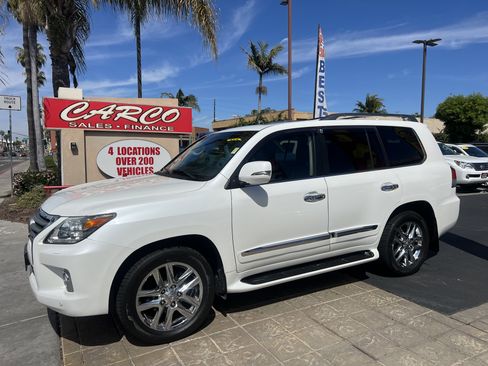 Used 2013 Lexus LX 570 4WD w/ Luxury Pkg image 5