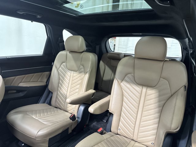Certified 2024 Kia Sorento SX Prestige w/ Olive Brown Leather Package AWD/4WD image 21