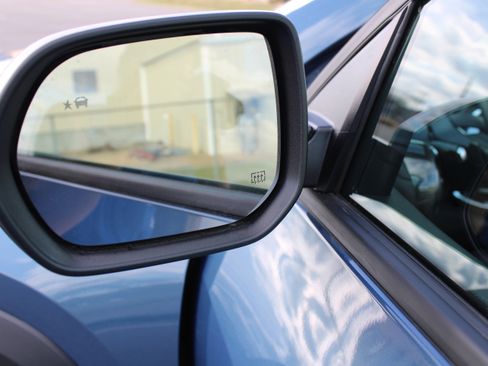 New 2026 Chevrolet Equinox LT w/ Convenience Package II image 3