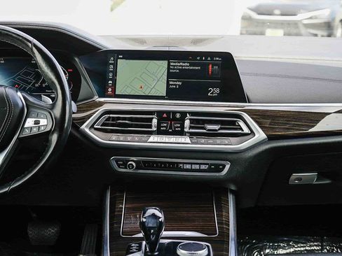 Used 2021 BMW X5 xDrive40i w/ Premium Package 2 AWD/4WD image 13