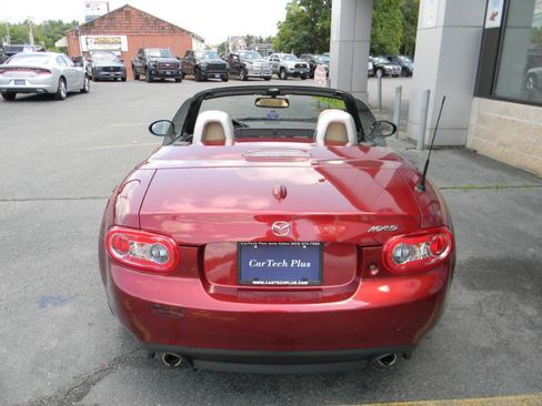 Used 2010 MAZDA MX-5 Miata Grand Touring w/ Premium Pkg RWD image 7