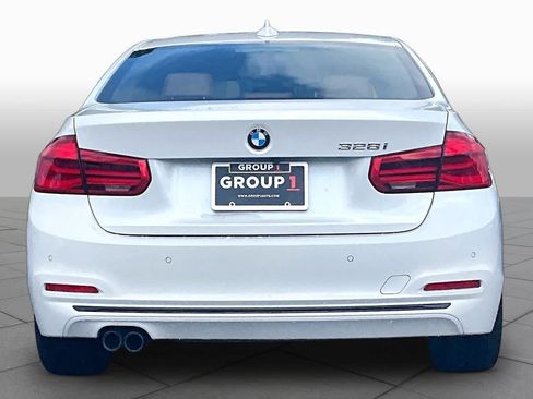 Used 2016 BMW 328i Sedan RWD image 5