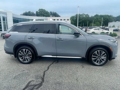 Certified 2026 INFINITI QX60 Luxe w/ Cargo Package AWD/4WD image 2